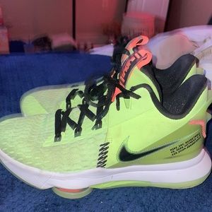 Neon lebrons